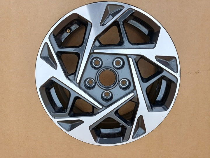 1x Alufelge 16 Zoll 6.5" 5x114.3 50ET Glanz 52910-G4AA0 Hyundai I30 Iii FEL8038464681mc