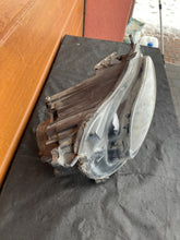 Load image into Gallery viewer, Frontscheinwerfer Jeep Cherokee I Kl Rechts Scheinwerfer Headlight SCH8380131029vo