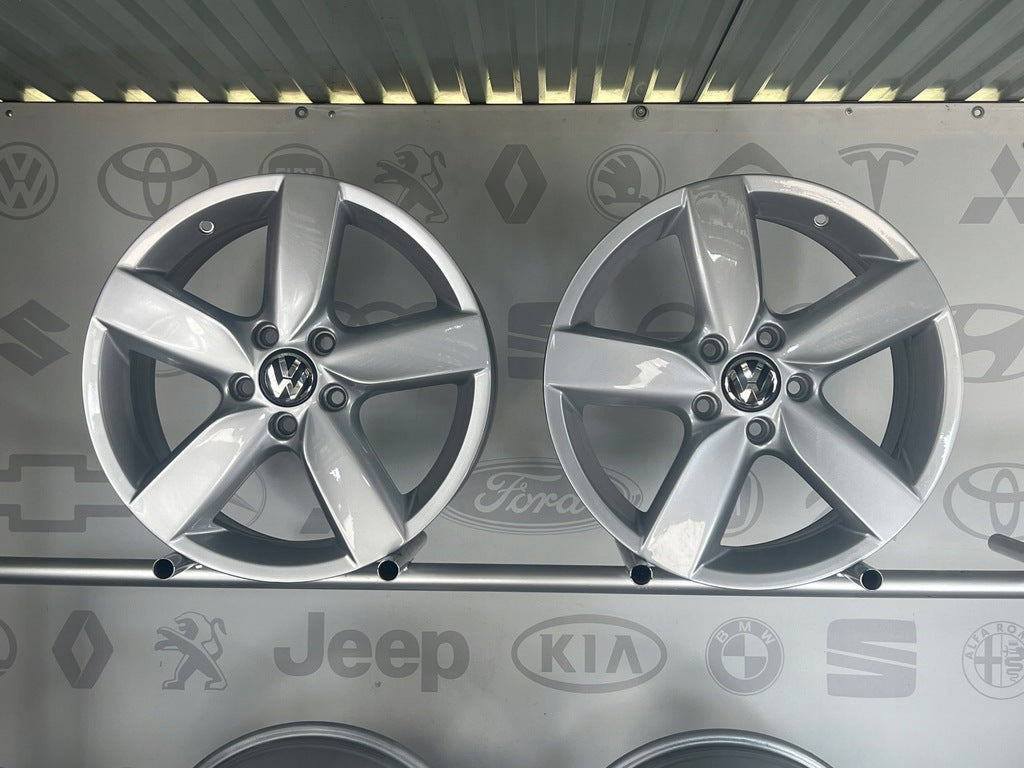 4x Alufelge 17 Zoll 7.0" 5x112 54ET Glanz Silber 5K0601025AA VW Passat Golf FEL3896416616nk