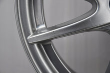 Load image into Gallery viewer, 1x Alufelge 16 Zoll 6.5" 5x112 49ET Glanz Silber A2464011802 Mercedes-Benz FEL1647281239un