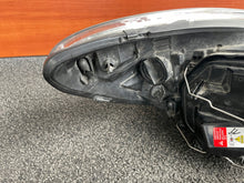 Laden Sie das Bild in den Galerie-Viewer, Frontscheinwerfer Volvo C30 31214803 Xenon Links Scheinwerfer Headlight