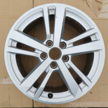 Load image into Gallery viewer, 1x Alufelge 17 Zoll 7.0" 5x112 40ET Glanz Silber 83A601025F Audi Q3 Rim Wheel FEL3947125511dl