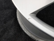 Load image into Gallery viewer, 1x Alufelge 17 Zoll 7.0" 5x112 45ET Glanz Silber 57A601025 Skoda Karoq Rim Wheel FEL9825072886li