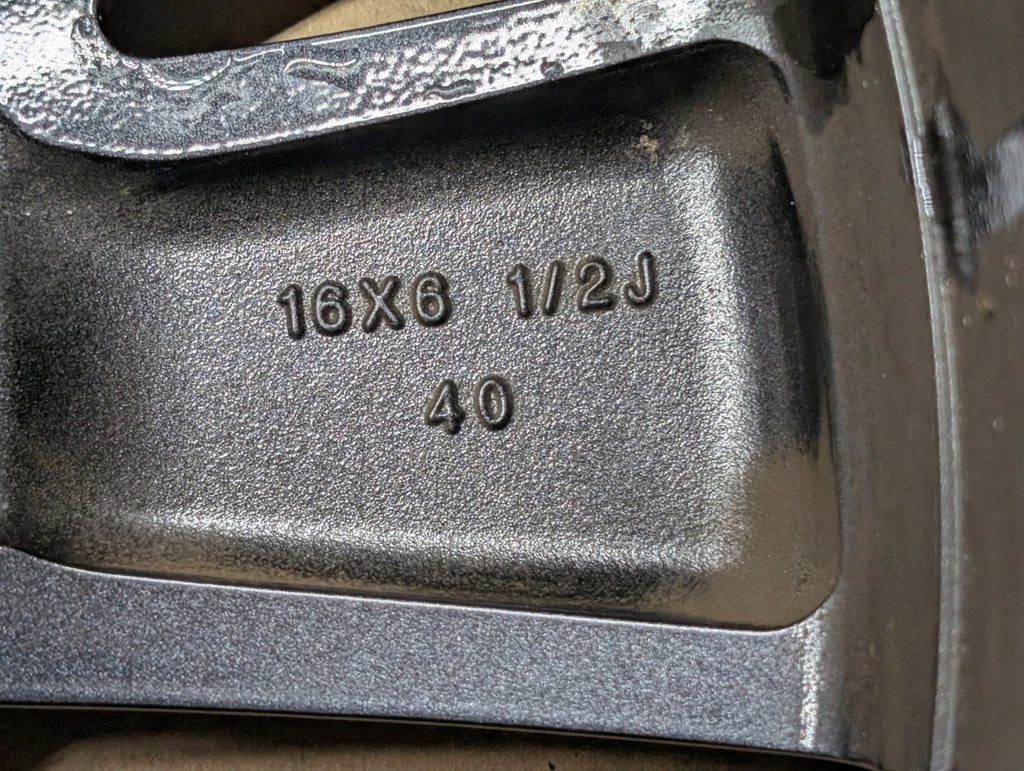 1x Alufelge 16 Zoll 6.5" 5x114.3 40ET Glanz N856012 Nissan Leaf Ze1 Rim Wheel FEL4446915081oq