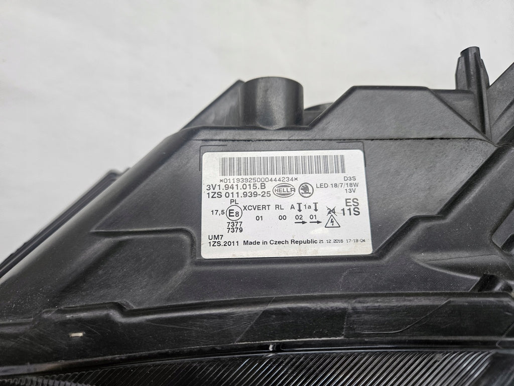 Frontscheinwerfer Skoda Superb III 3V1941015B Xenon Rechts oder Links