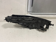 Laden Sie das Bild in den Galerie-Viewer, Frontscheinwerfer Tesla Model 3 1077375-00 Links Scheinwerfer Headlight SCH5681198698bu