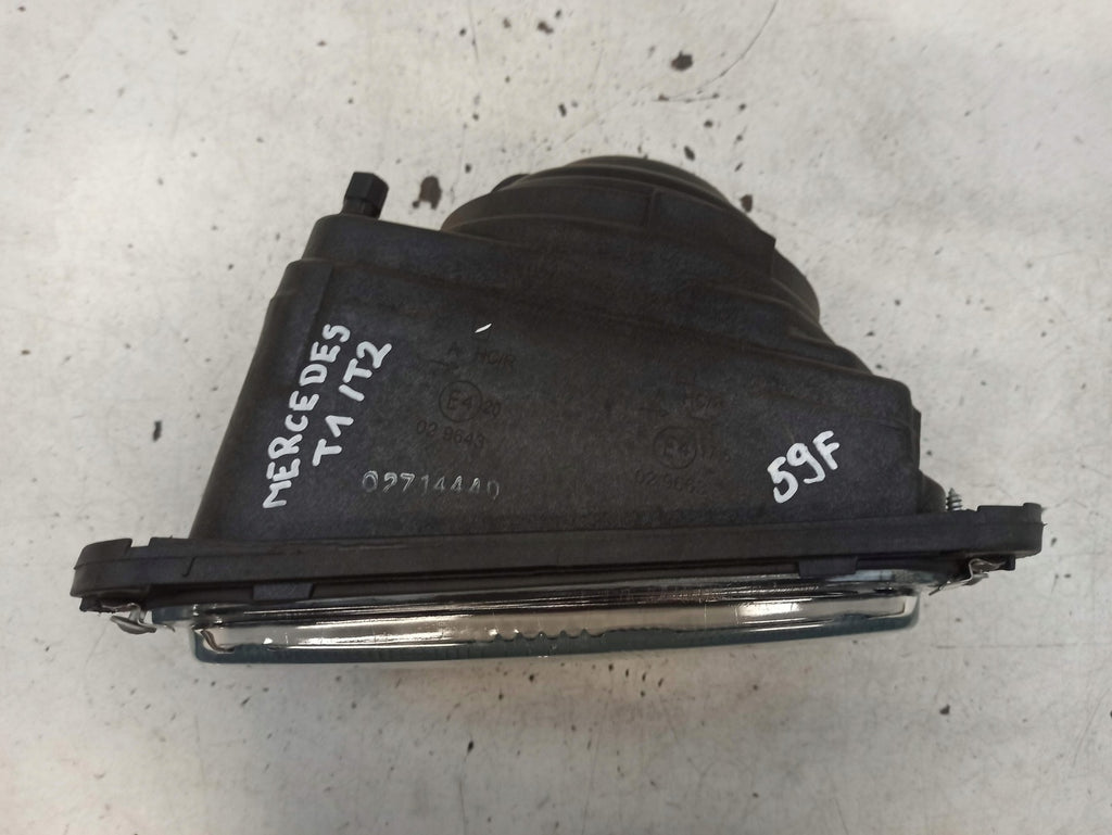 Frontscheinwerfer Mercedes-Benz T2 440-1112R-LD3E Rechts Scheinwerfer Headlight