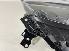 Laden Sie das Bild in den Galerie-Viewer, Frontscheinwerfer Ford Kuga GV4113D154AJ 90156426 Xenon Rechts Headlight