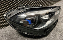 Laden Sie das Bild in den Galerie-Viewer, Frontscheinwerfer Mercedes-Benz W206 A2069068003 Rechts Scheinwerfer Headlight SCH7977830906yn