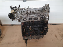 Load image into Gallery viewer, Motor Mercedes-Benz Vito W447 R9NA402 1.7 CDI 84TKm Diesel Engine Unkomplett