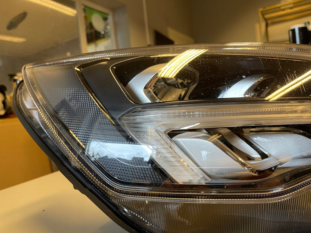 Frontscheinwerfer Ford Focus MX7B-13E014 LED Rechts Scheinwerfer Headlight