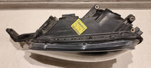 Laden Sie das Bild in den Galerie-Viewer, Frontscheinwerfer Skoda Yeti 5L1941015D 030128620100 Links Headlight
