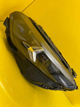 Laden Sie das Bild in den Galerie-Viewer, Frontscheinwerfer Mercedes-Benz Cla A1749064102 LED Links Scheinwerfer Headlight SCH2235281838dl
