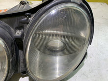 Load image into Gallery viewer, Frontscheinwerfer Mercedes-Benz A2158200161 Links Scheinwerfer Headlight