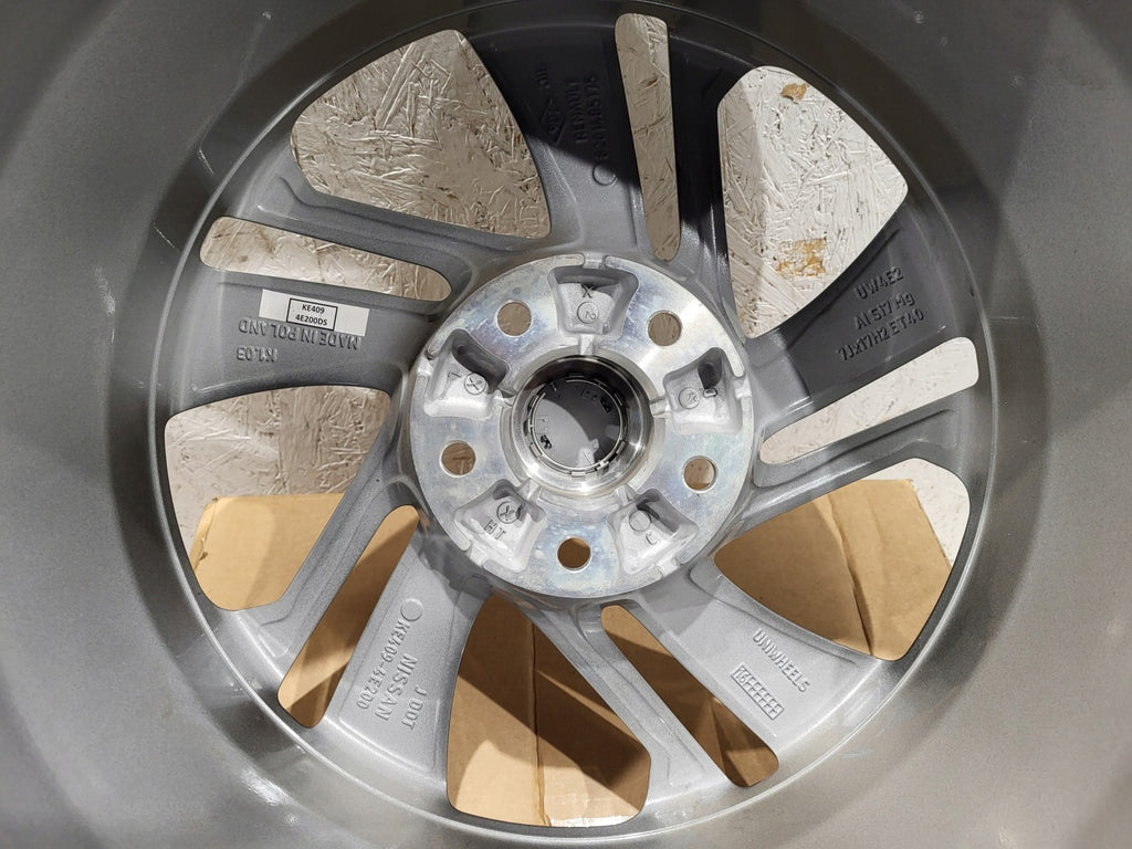 1x Alufelge 17 Zoll 7.0" 5x114.3 40ET Glanz Silber KE409-4E200 Nissan Qashqai I FEL6122309118ph