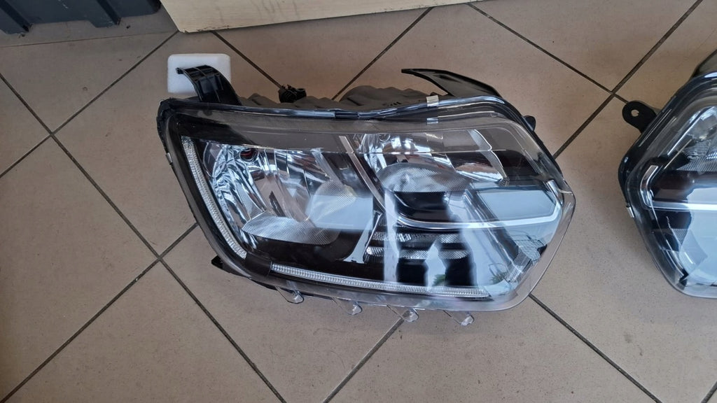 Frontscheinwerfer Dacia Duster Ein Stück (Rechts oder Links) Headlight