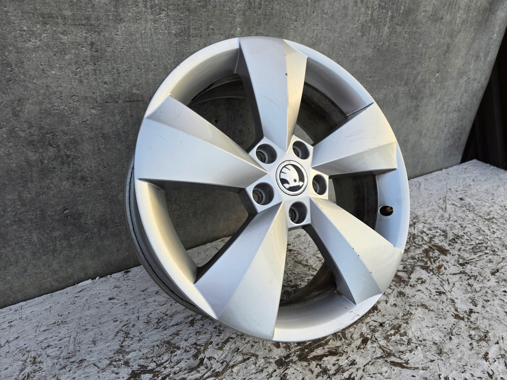 1x Alufelge 17 Zoll 6.5" 5x112 565601025J Skoda Kodiaq Rim Wheel FEL5494696742mr