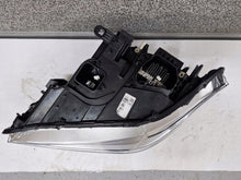 Laden Sie das Bild in den Galerie-Viewer, Frontscheinwerfer BMW X1 F48 7495003 Links Scheinwerfer Headlight SCH3736671095vc