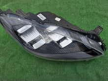 Laden Sie das Bild in den Galerie-Viewer, Frontscheinwerfer Ford Kuga LV4B-13E014-FE Full LED Rechts Headlight SCH3954530774ee