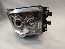 Laden Sie das Bild in den Galerie-Viewer, Frontscheinwerfer Mercedes-Benz A9608203939 Xenon Rechts Scheinwerfer Headlight SCH7474879193yn