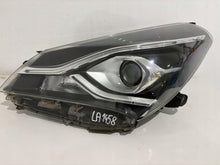 Laden Sie das Bild in den Galerie-Viewer, Frontscheinwerfer Toyota Yaris 0D-199 LED Links Scheinwerfer Headlight SCH9521914807is