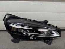 Laden Sie das Bild in den Galerie-Viewer, Frontscheinwerfer Mitsubishi Colt I 260102753R Rechts Scheinwerfer Headlight SCH7734101370lx