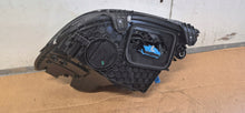 Laden Sie das Bild in den Galerie-Viewer, Frontscheinwerfer Mercedes-Benz W206 S206 A2069065404 Rechts Headlight SCH3173911346fu