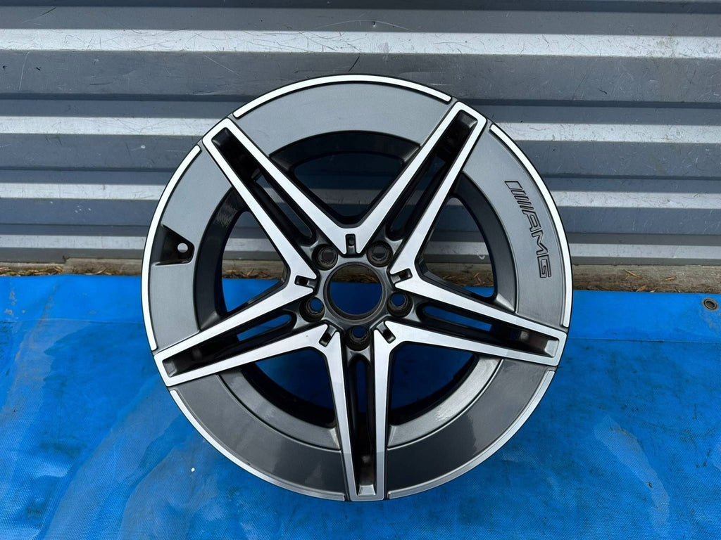 1x Alufelge 18 Zoll 5x112 A2064011800 Mercedes-Benz W206 Rim Wheel FEL2678908466om
