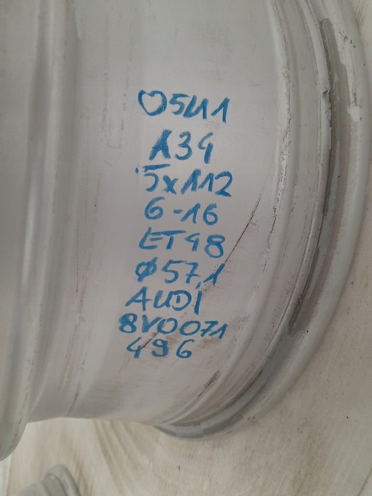 1x Alufelge 16 Zoll 6.0" 5x112 48ET Glanz Silber 8Y0071496 Audi Rim Wheel FEL5641997834cu