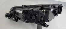 Laden Sie das Bild in den Galerie-Viewer, Frontscheinwerfer Skoda Superb III 3V1941016E Rechts Scheinwerfer Headlight