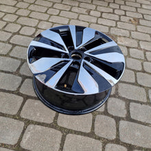 Laden Sie das Bild in den Galerie-Viewer, 1x Alufelge 17 Zoll 7.0&quot; 5x112 45ET 2GA601025AR VW T-Roc Rim Wheel