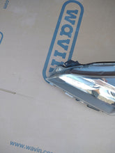 Load image into Gallery viewer, Frontscheinwerfer Toyota Yaris Links Scheinwerfer Headlight