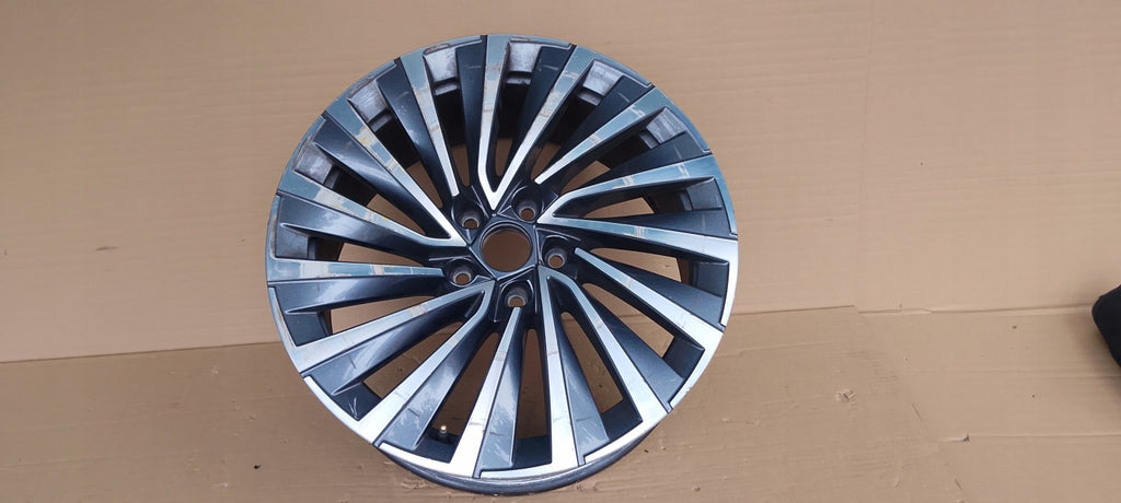 1x Alufelge 18 Zoll 8.0" 5x112 44ET 3P0601025F Skoda Rim Wheel FEL6172482754gt
