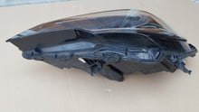 Laden Sie das Bild in den Galerie-Viewer, Frontscheinwerfer Opel Astra 39158005 Links Scheinwerfer Headlight SCH9052345758rw