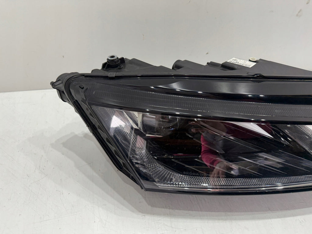 Frontscheinwerfer Skoda Octavia IV 5E4941015A 5E4941016A Ein Satz Headlight SCH3364774562bh
