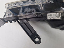Laden Sie das Bild in den Galerie-Viewer, Frontscheinwerfer Toyota Corolla 81130-02E71-00 LED Rechts Headlight SCH2871747529fv