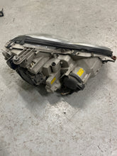 Laden Sie das Bild in den Galerie-Viewer, Frontscheinwerfer Mercedes-Benz Sl R230 A2308207361 Links Scheinwerfer Headlight SCH4520733930zb
