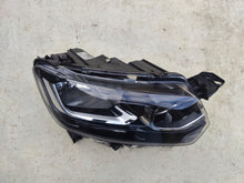 Laden Sie das Bild in den Galerie-Viewer, Frontscheinwerfer Toyota Proace City 9835780580 Rechts Scheinwerfer Headlight SCH9356537702ps