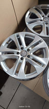 Laden Sie das Bild in den Galerie-Viewer, 4x Alufelge 17 Zoll 7.5" 5x112 45ET Glanz Silber A2074010602 Mercedes-Benz FEL5272323327ki