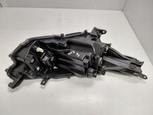Laden Sie das Bild in den Galerie-Viewer, Frontscheinwerfer Toyota Yaris 85122000 Links Scheinwerfer Headlight SCH9915201170ro