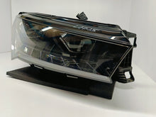 Laden Sie das Bild in den Galerie-Viewer, Frontscheinwerfer Skoda Enyaq IV 5az 5LB941016G 1EX014773-82 Full LED Rechts
