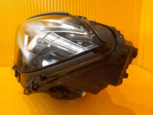 Laden Sie das Bild in den Galerie-Viewer, Frontscheinwerfer Mercedes-Benz W247 A2479064104 LED Links Headlight