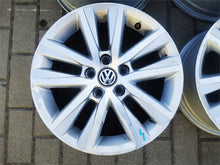 Load image into Gallery viewer, 1x Alufelge 15 Zoll 6.0&quot; 5x112 40ET 6R0601025BE, 6R0601025BD VW Polo 6r