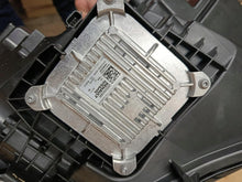 Laden Sie das Bild in den Galerie-Viewer, Frontscheinwerfer Renault 260609504R 80A805607 Full LED Rechts oder Links