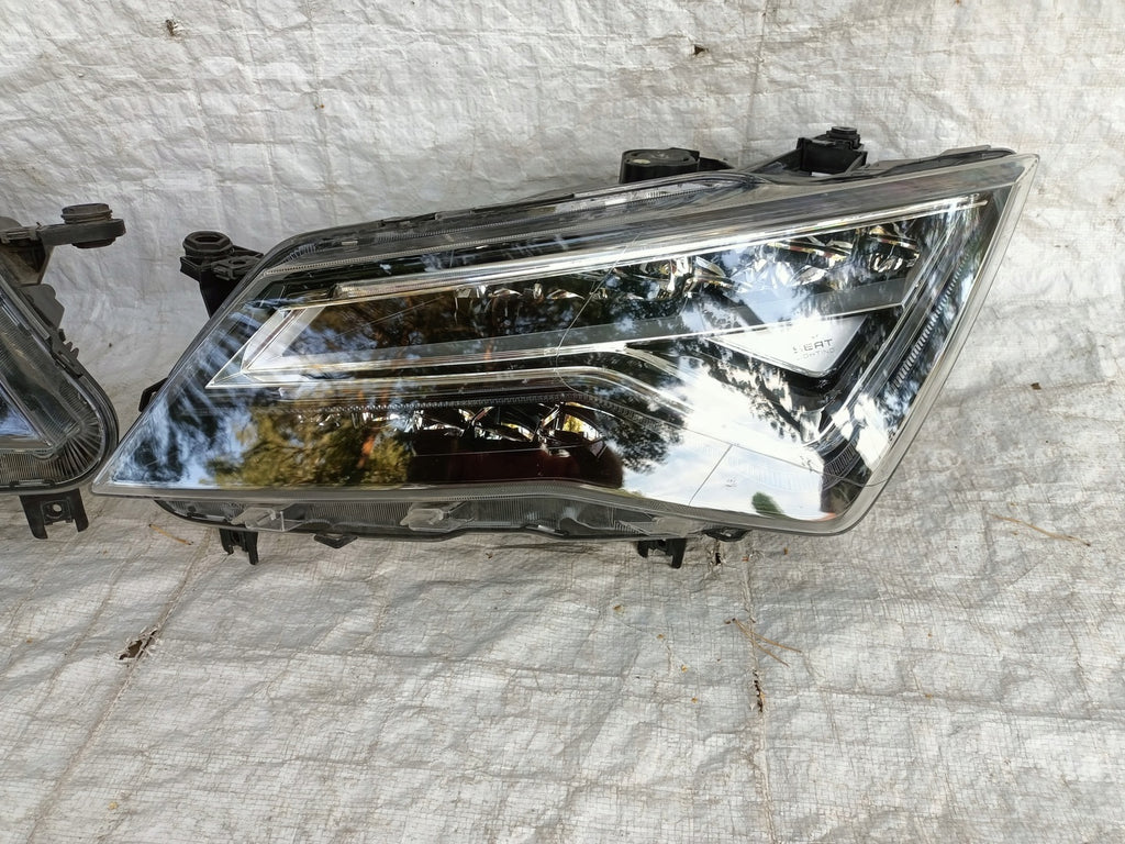 Frontscheinwerfer Seat Ateca 576941007F 6F1941007E LED Rechts oder Links