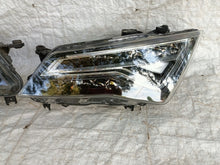 Laden Sie das Bild in den Galerie-Viewer, Frontscheinwerfer Seat Ateca 576941007F 6F1941007E LED Rechts oder Links