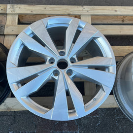 1x Alufelge 19 Zoll 8.0