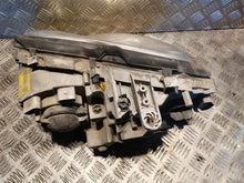 Laden Sie das Bild in den Galerie-Viewer, Frontscheinwerfer Mercedes-Benz W203 A2038203861 Rechts Scheinwerfer Headlight SCH9088040822pw
