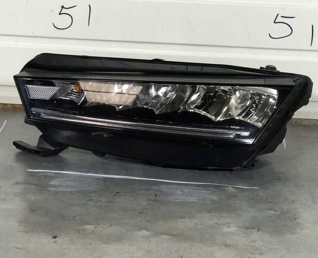 Frontscheinwerfer Skoda Octavia 5E4941015 LED Links Scheinwerfer Headlight SCH1929113680sr
