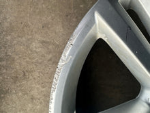 Load image into Gallery viewer, 1x Alufelge 20 Zoll 9.0" 5x130 57ET Glanz Silber 7P6601025E VW Touareg Rim Wheel FEL2900070749ct